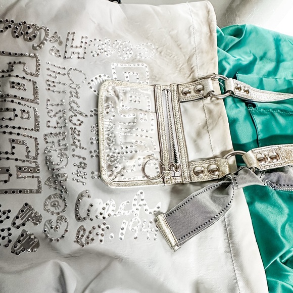 Coach Poppy Storypatch Collectible Spotlight Tote - Picture 11 of 11